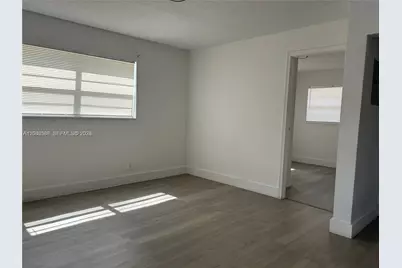 916 SW 10th St, Hallandale Beach, FL 33009 - Photo 3