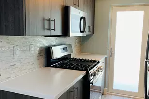 942 Lenox Ave., Miami Beach, FL 33139 - Photo 1