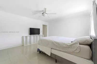 8197 W 14th Ct, Hialeah, FL 33014 - Photo 23