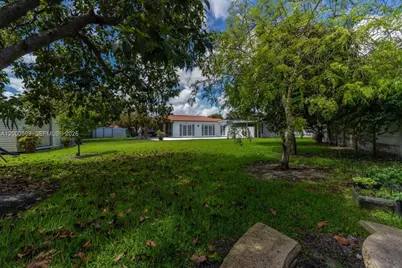 8197 W 14th Ct, Hialeah, FL 33014 - Photo 43