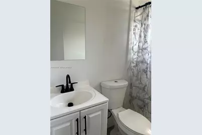 904 SW 10th St, Hallandale Beach, FL 33009 - Photo 5