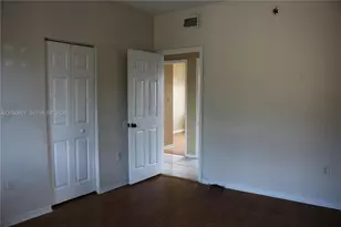 6962 NW 179th St, Hialeah, FL 33015 - Photo 5