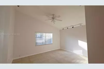 3247 NW 123rd Ave, Sunrise, FL 33323 - Photo 11