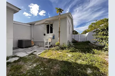 1354 NW 69th St #0, Miami, FL 33147 - Photo 25
