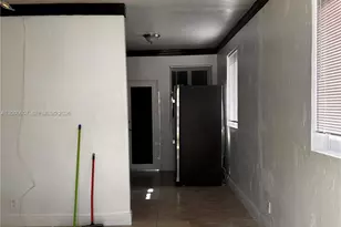 1354 NW 69th St, Miami, FL 33147 - Photo 5