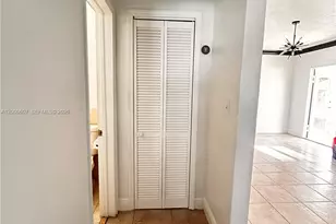 1354 NW 69th St, Miami, FL 33147 - Photo 15