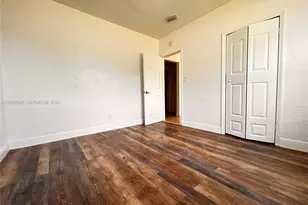 1354 NW 69th St, Miami, FL 33147 - Photo 11