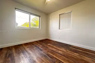 1354 NW 69th St, Miami, FL 33147 - Photo 9