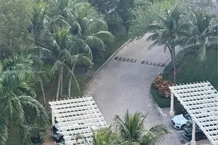 20000 E Country Club Dr, Aventura, FL 33180 - Photo 9