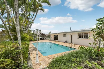 1900 SW 87th Ct, Miami, FL 33165 - Photo 39