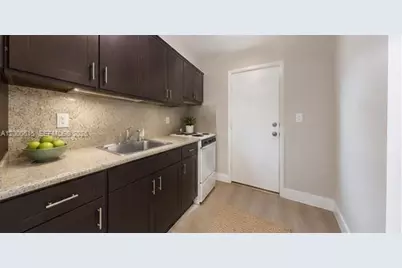891 SW 5th St #4, Miami, FL 33130 - Photo 17