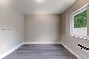 891 SW 5th St, Miami, FL 33130 - Photo 21