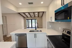 12104 SW 110th St Cir S, Miami, FL 33186 - Photo 11