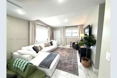 11020 SW 42nd Ter, Miami, FL 33165 - Photo 5