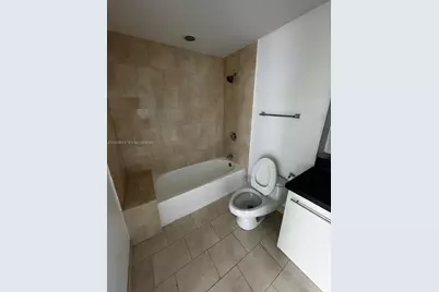 90 SW 3rd St #1407, Miami, FL 33130 - Photo 13