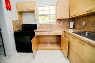 298 NW 104th St, Miami, FL 33150 - Photo 27