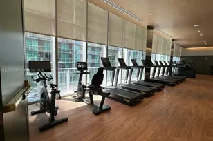 77 SE 5th St, Miami, FL 33131 - Photo 39