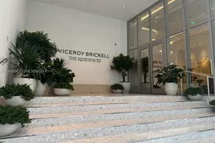 77 SE 5th St, Miami, FL 33131 - Photo 3