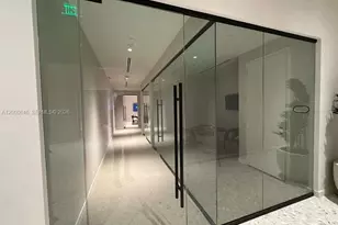 77 SE 5th St, Miami, FL 33131 - Photo 43