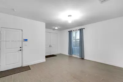 5113 NW 52nd St, Tamarac, FL 33319 - Photo 5