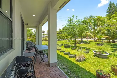5113 NW 52nd St, Tamarac, FL 33319 - Photo 39