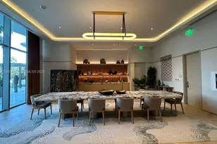 77 SE 5th St, Miami, FL 33131 - Photo 27