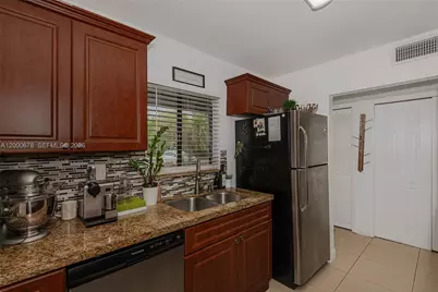 159 Lakeview Dr #102, Weston, FL 33326 - Photo 15