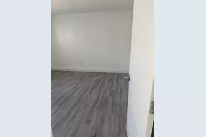 2550 NE 182nd St #2550, North Miami Beach, FL 33160 - Photo 5