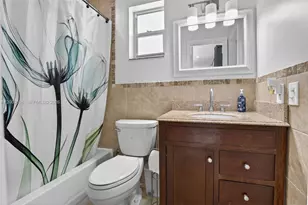 292 SW 52nd Ave, Plantation, FL 33317 - Photo 17