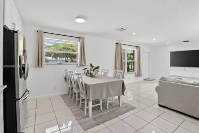 292 SW 52nd Ave, Plantation, FL 33317 - Photo 11