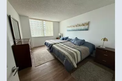 1155 Brickell Bay Dr #1702, Miami, FL 33131 - Photo 15