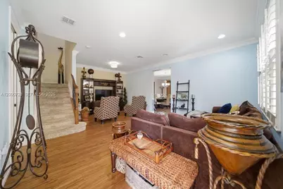 110 E Riverwalk Cir E, Plantation, FL 33325 - Photo 5