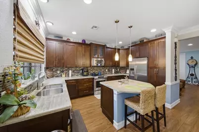 110 E Riverwalk Cir E, Plantation, FL 33325 - Photo 17