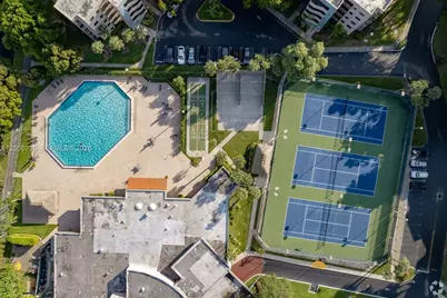 900 Colony Point Cir #317, Pembroke Pines, FL 33026 - Photo 3