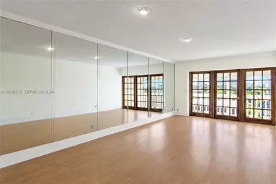 455 Paradise Isle Blvd #402, Hallandale Beach, FL 33009 - Photo 11