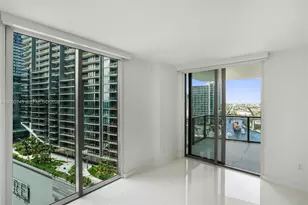 31 SE 6th St, Miami, FL 33131 - Photo 21