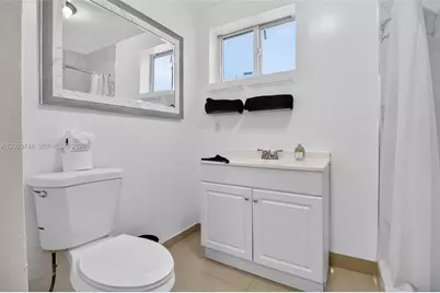 1680 NW 22nd Ct, Miami, FL 33125 - Photo 55