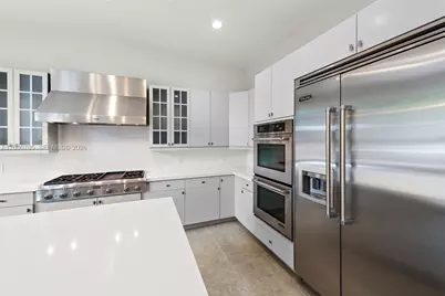 552 Palm Drive, Hallandale Beach, FL 33009 - Photo 17