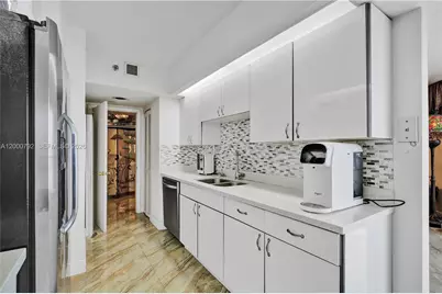 16485 Collins Ave #832, Sunny Isles Beach, FL 33160 - Photo 9