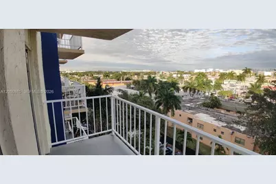 4550 NW 9th St #706E, Miami, FL 33126 - Photo 19