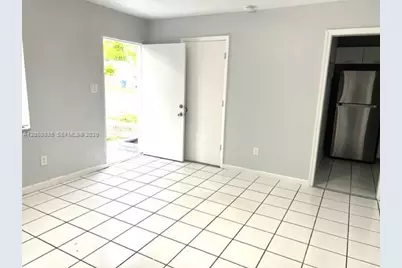 504 N 57th Ave #North, Hollywood, FL 33021 - Photo 11