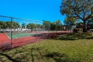 10850 N Kendall Dr, Miami, FL 33176 - Photo 25