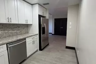 90 Edgewater Dr, Coral Gables, FL 33133 - Photo 21