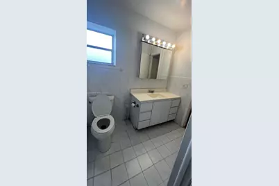 6070 W 18th Ave #323, Hialeah, FL 33012 - Photo 15