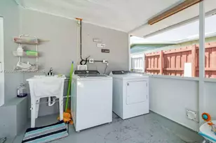 1301 N 74th Terrace, Hollywood, FL 33024 - Photo 29