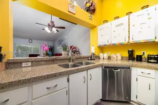 7535 Trent Dr, Tamarac, FL 33321 - Photo 7