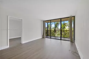 20335 W Country Club Dr, Aventura, FL 33180 - Photo 21