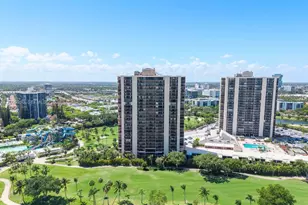 20335 W Country Club Dr, Aventura, FL 33180 - Photo 27