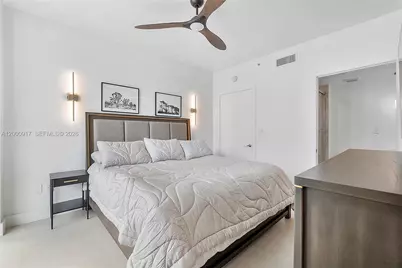 6000 Collins Ave #527, Miami Beach, FL 33140 - Photo 9