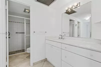 500 Bayview Dr #1930, Sunny Isles Beach, FL 33160 - Photo 35
